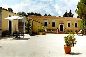 Country house Masseria Damma Case Monterosso